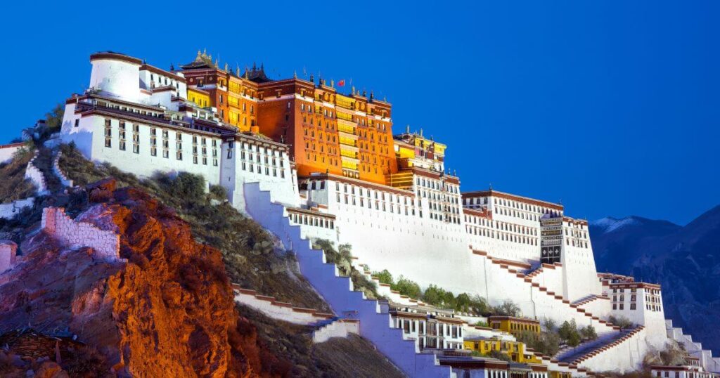 拉薩布達拉宮全景夜色